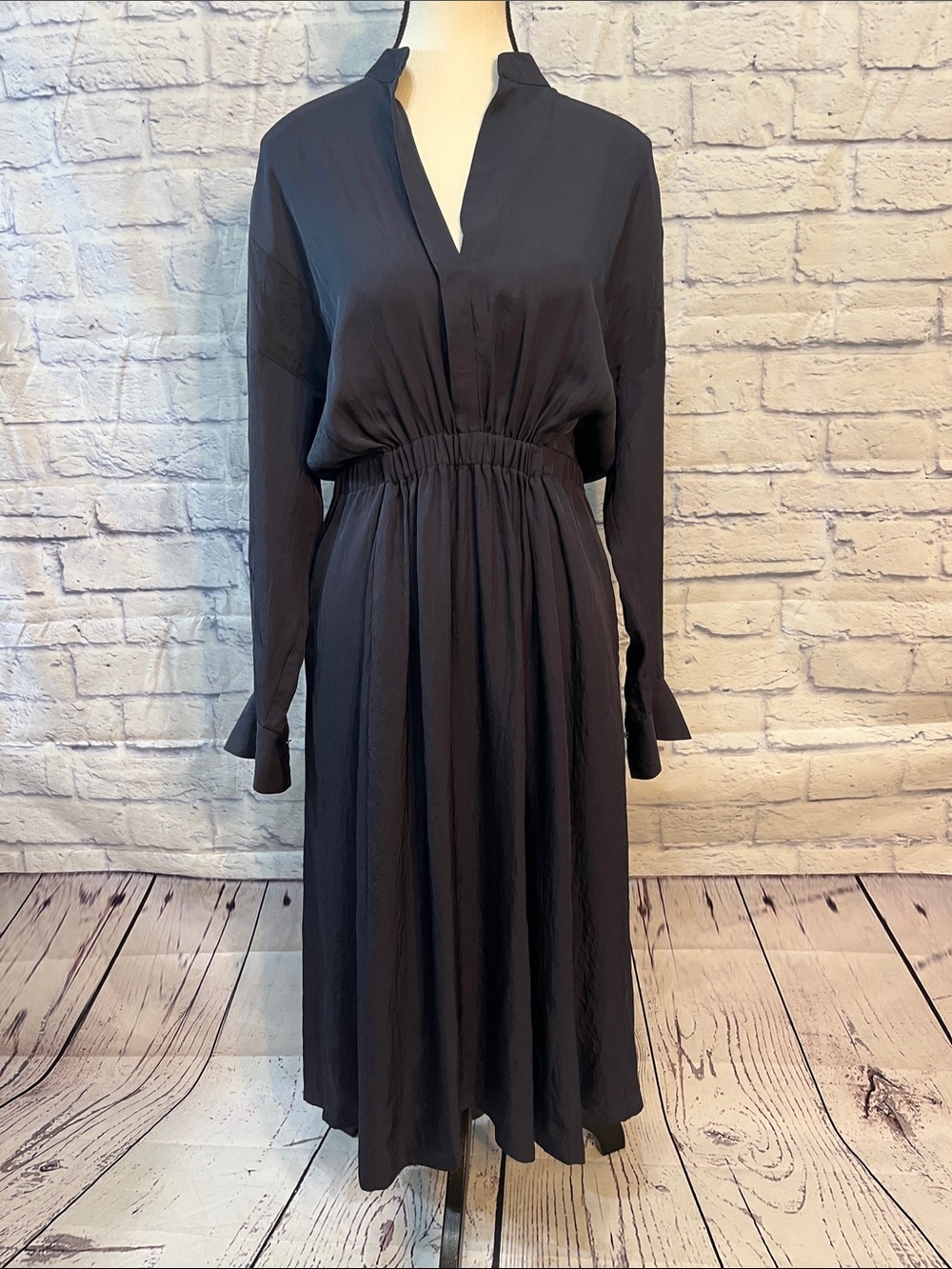 Vince Silk Damask Dress Long Sleeves Blue XS Elastic Waist V-neck Mixed Media